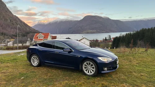 TESLA Model S 75D 4WD