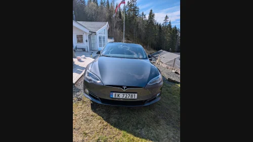 TESLA Model S 75D 4WD