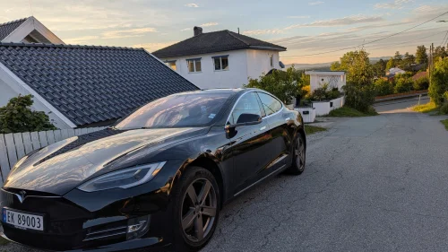 TESLA Model S 75D 4WD