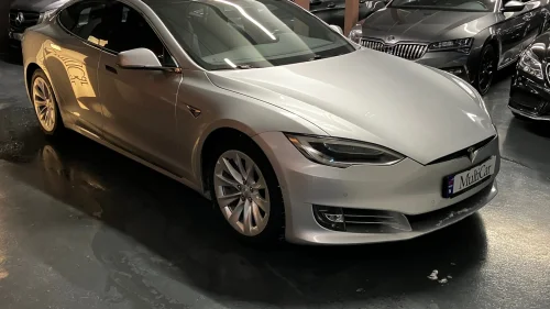 TESLA Model S 75D 4WD Autopilot,Panorama,Luftfjæring,1-EIER