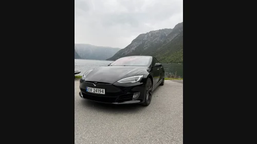 TESLA Model S 75D 4WD