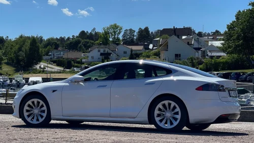 TESLA Model S 75D 4WD