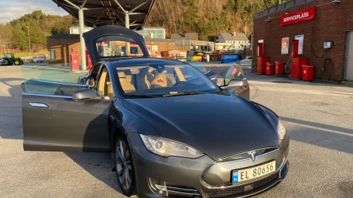 TESLA MOTORS Model S 70D