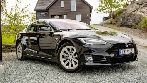 TESLA Model S 75D 4WD