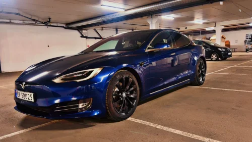 TESLA Model S 75D 4WD