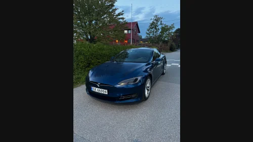 TESLA Model S 75D 4WD