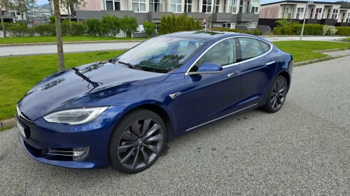 TESLA Model S 75D 4WD