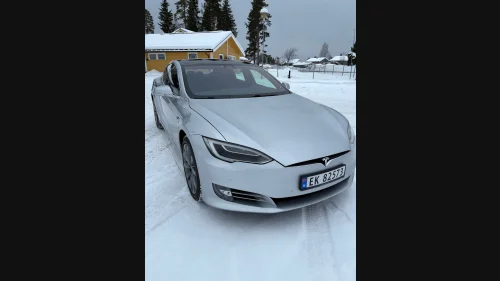 TESLA Model S 75D 4WD