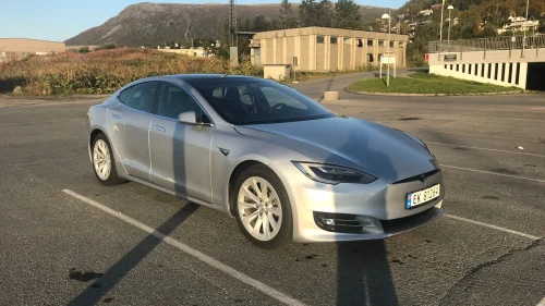 TESLA Model S 75D 4WD