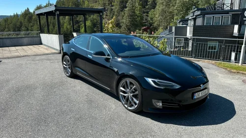 TESLA Model S 75D 4WD