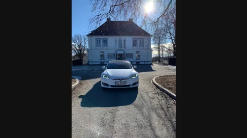 TESLA Model S 75D 4WD
