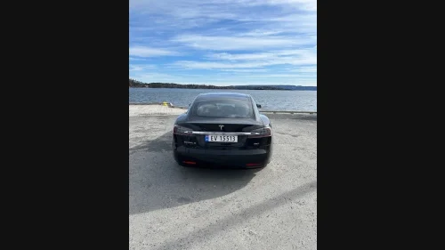TESLA Model S 75D 4WD