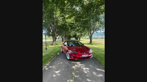 TESLA Model S 75D 4WD