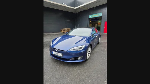 TESLA Model S 75D 4WD