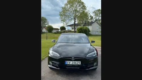 TESLA Model S 75D 4WD
