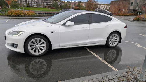 TESLA Model S 75D 4WD