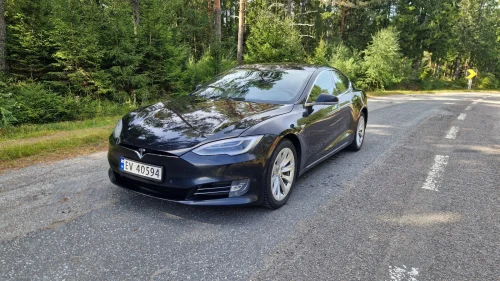 TESLA Model S 75D 4WD