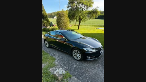 TESLA Model S 75D 4WD