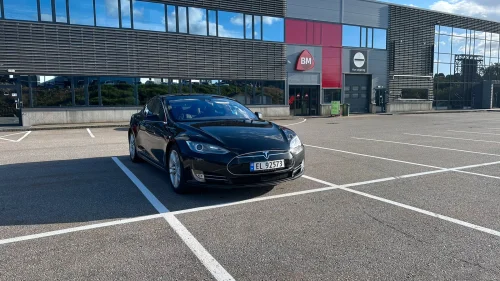 TESLA MOTORS Model S 70D