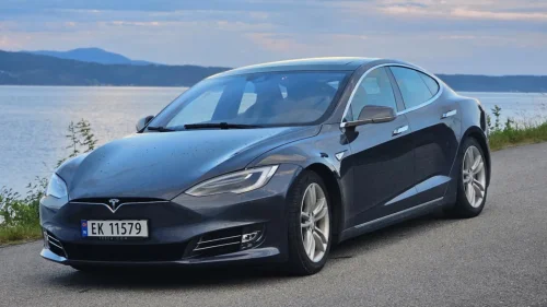 TESLA MOTORS Model S 70D