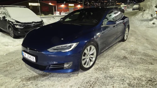 TESLA MOTORS Model S 90D GRATIS LADING, Skinn, Panorama