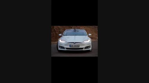 TESLA Model S 75D 4WD