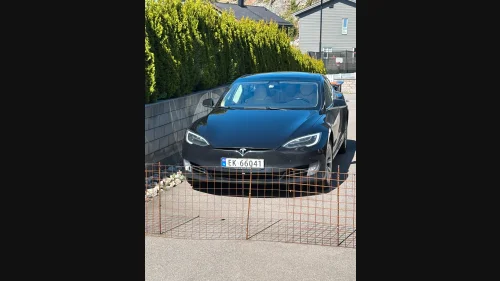 TESLA Model S 75D 4WD