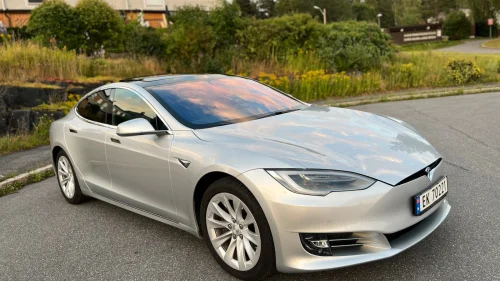 TESLA Model S 75D 490km/ MCU2/ CCS/ FSD/ AP/ Vinter/ Soltak/ S+V ++