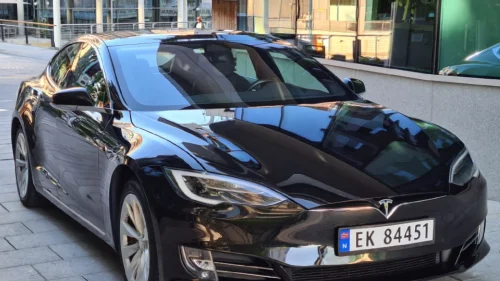 TESLA Model S 75D 4WD