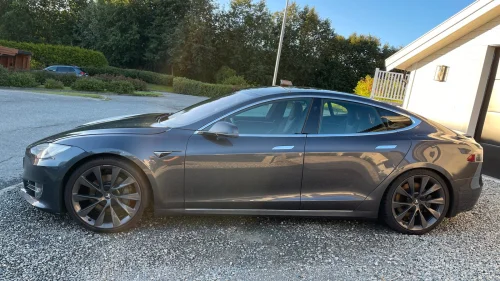 TESLA Model S 75D 4WD