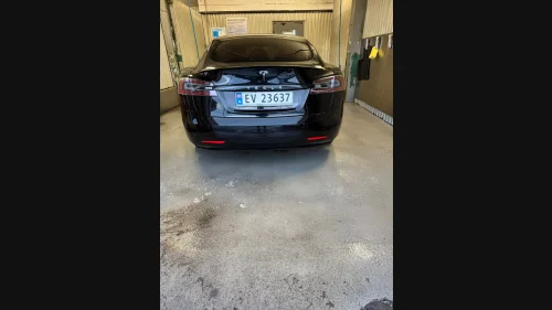 TESLA Model S 75D 4WD
