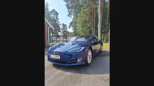 TESLA Model S 75D 4WD