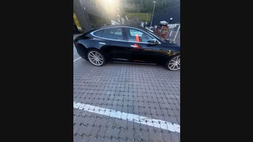 TESLA Model S 75D 4WD