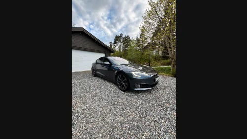 TESLA Model S Long Range PLUS - FSD - CCS