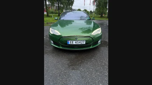 TESLA MOTORS Model S P90DL ,gratis superlading , nye sommerdekk