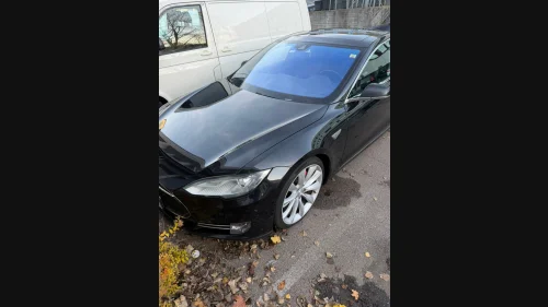 TESLA MOTORS Model S P90D Performance