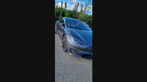 TESLA Model S AWD