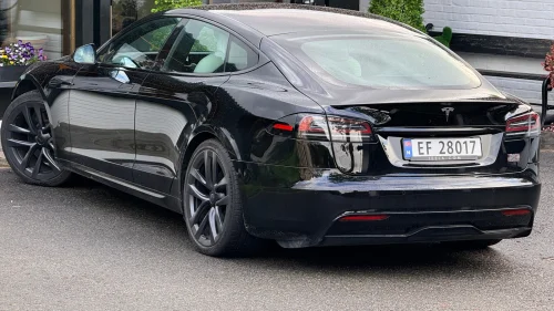 TESLA Model S Plaid