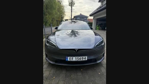 TESLA Model S Plaid