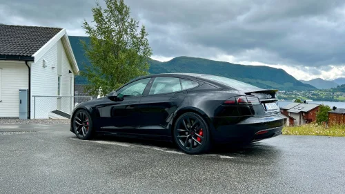 TESLA Model S Plaid