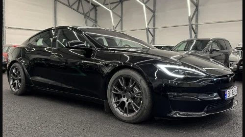 TESLA Model S PLAID/ 1020HK/ 2,1sek 0-100/Matrix/Luft