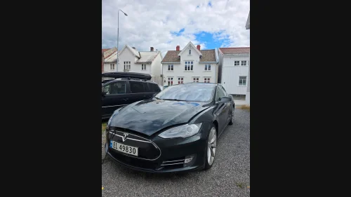 TESLA MOTORS Model S 85