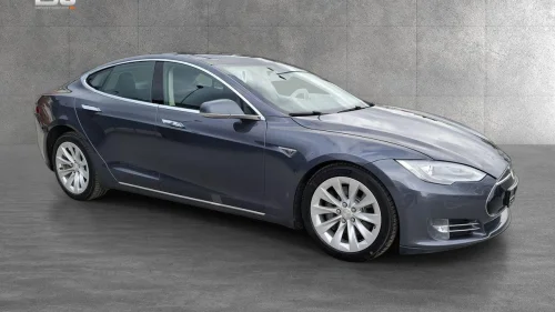 TESLA MOTORS Model S 85 AUTOPILOT FREE-SUPERCHARGE EXPORT POSSIBLE ++