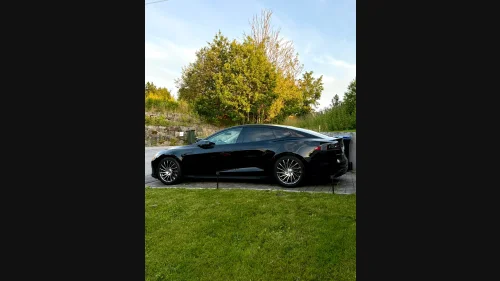 TESLA MOTORS Model S 85