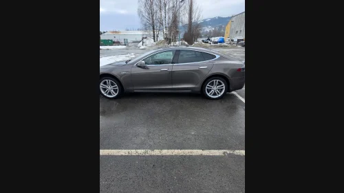 TESLA MOTORS Model S 85D