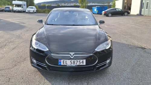 TESLA MOTORS Model S 85D