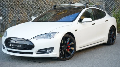 TESLA MOTORS Model S P85D Performance/700HK/Insane+/Gratis lading/CCS/++