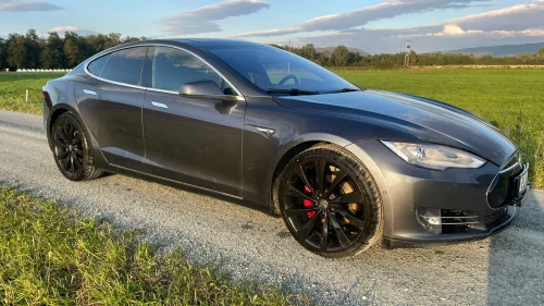 TESLA MOTORS Model S P85D Performance 4WD