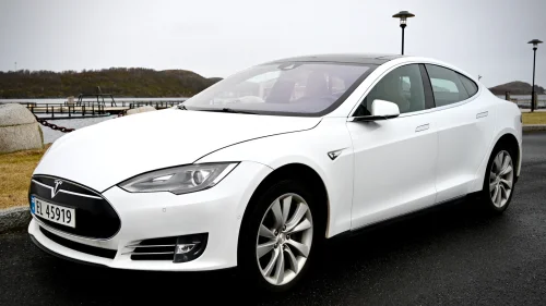 TESLA MOTORS Model S 85D