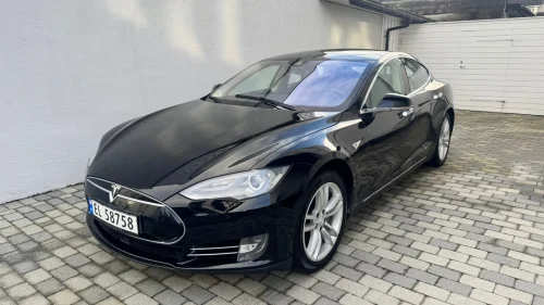 TESLA MOTORS Model S 85P Performance